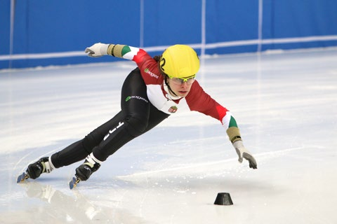 Jászapáti Petra Short Track országos bajnokok korosztály név egyesület edző(k) senior Liu Shaolin Sándor MTK Bánhidi Ákos senior Jászapáti Petra Szegedi Korcsolyázó E.