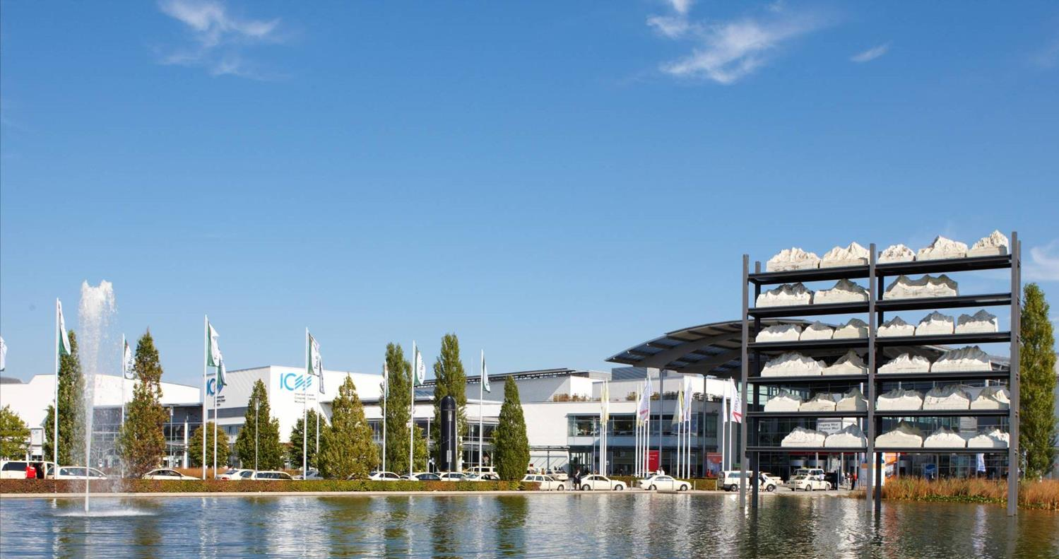 A Messe München GmbH 2014-es pénzügyi adatai Forgalom: 223,7 Mio. EUR EBITDA: 68,8 Mio.