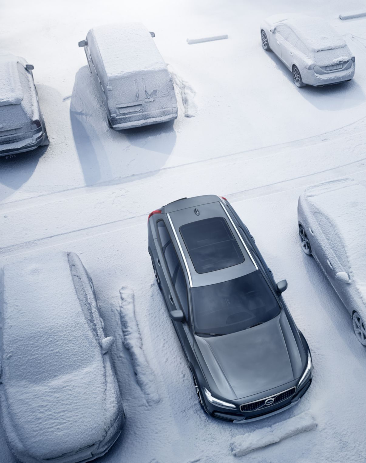 Volvo On Call. Egyszerűbbé teszi az életét. A Volvo On Call okostelefon-alkalmazás révén korábban nem látott módon kapcsolódhat autójához autója pedig a külvilághoz.