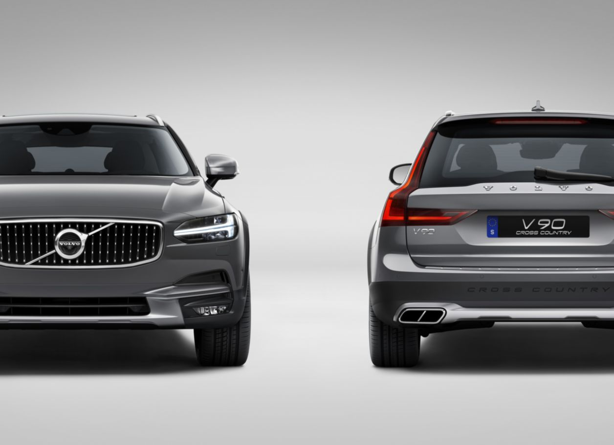 FELSZERELTSÉG 55 A külső dizájn csomaggal még robusztusabbá és még egyedibbé teheti a V90 Cross Country megjelenését.