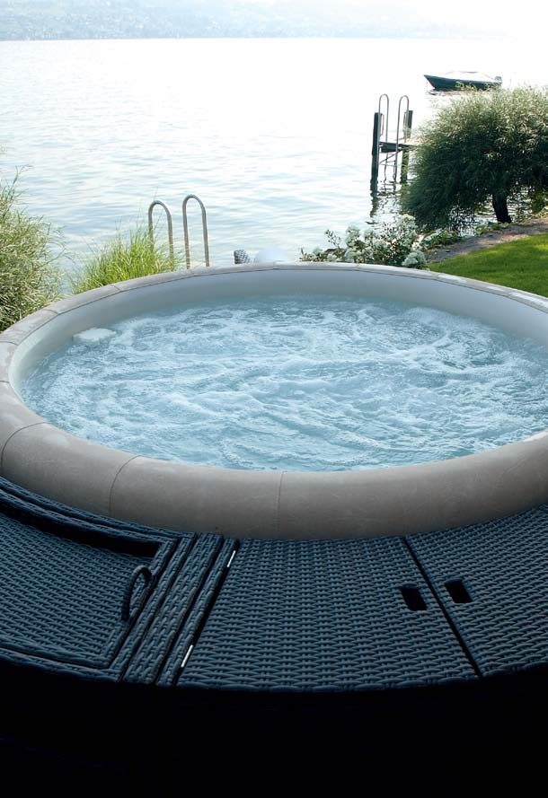 SOFTUB A legkönnyebben mozgatható Medencék A SOFTUB medencék hordozható, kényelmes és környezet barát termékek.