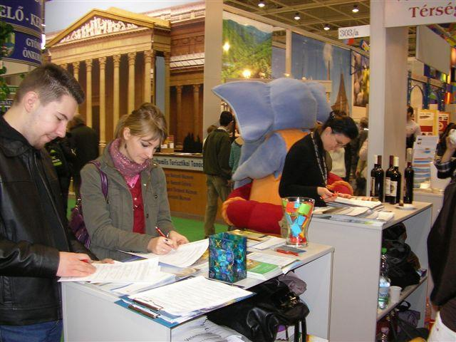 Web oldalak, vonzerő leltár, kutatások, Velencei-tó Természetes Egészség Brand www.velenceitoleader.eu www.velenceitoborterseg.hu www.velenceitoterseg.