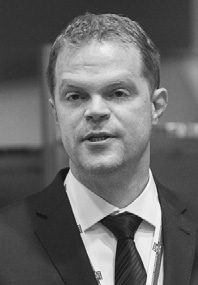 Új média, új szerkesztôk.