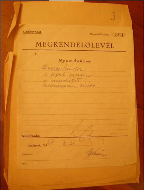 6. Weöres Sándor (1913-1989) költő, műfordító A fogak tornáca című kötetének teljes autográf kézirata.