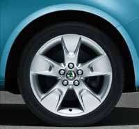 7.0J x 17" Trinity könnyűfém keréktárcsa 205/40 R17 gumihoz (5J0 071 496A) 7.0J x 17" Kentaur könnyűfém keréktárcsa 205/40 R17 gumihoz (5J0 071 496) 6.