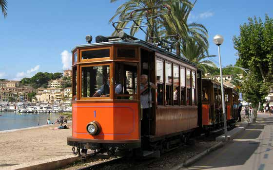 SPANYOLORSZÁG / MALLORCA FAKULTATÍV PROGRAMOK SZIGETTÚRA (LLUC) SA CALOB RA TORRENT DE PAREIS SOLLER Csodálatos utazás a Lluc völgyön keresztül Sa Calobráig, a Torrent de Pareis szurdokvölgybe.