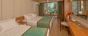 TÖRÖKORSZÁG / ALANYA Web: www.tacpremierhotel.com Tel.: (00 90) 242 512 3200 TAC PREMIER HOTEL & SPA R R R R Fekvése: A hotel a híres Kleopátra strandtól csupán kb. 50 m-re, Alanya központjától kb.