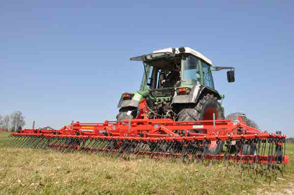 GRASS-MANAGER GRASS-MANAGER A RÉTEKET TAVASSZAL GONDOZNI KELL FONTOS A HASZNÁLAT IDŐPONTJA Egy hosszú tél alatt a rétet sokszor áttelelési károk és egértámadások érik.