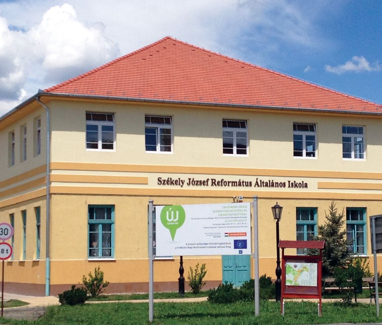 Községünkben két általános iskola mûködik.