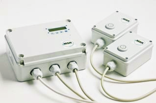 PolyGard CELLAR-ALARM - Controller Leírás A legmodernebb mikrotechnológián alapuló gázmérés és vezérléstechnika a széndioxid- és az oxigénszint folyamatos ellenõrzésére.