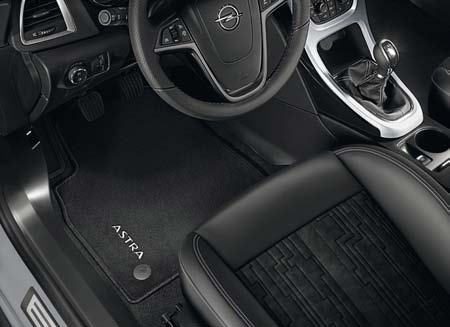 1. Az Opel tartozékok teljes kínálatát a www.opel-accessories.com oldalon tekintheti meg. 2. 1. Kerékpárszállító.