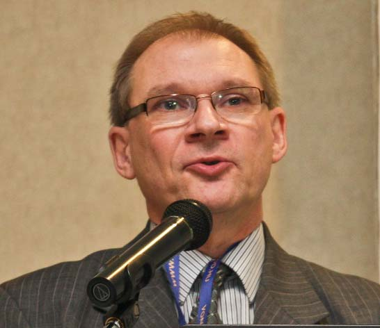Jók a legjobbak közül Beszélgetés Czimbalmos Bélával Sződi Sándor Meggyőződésem, hogy a minőségtudatos gondolkodás, a minőségtudatos működés tartósan nem választható el a versenyképesség, a szakmai,