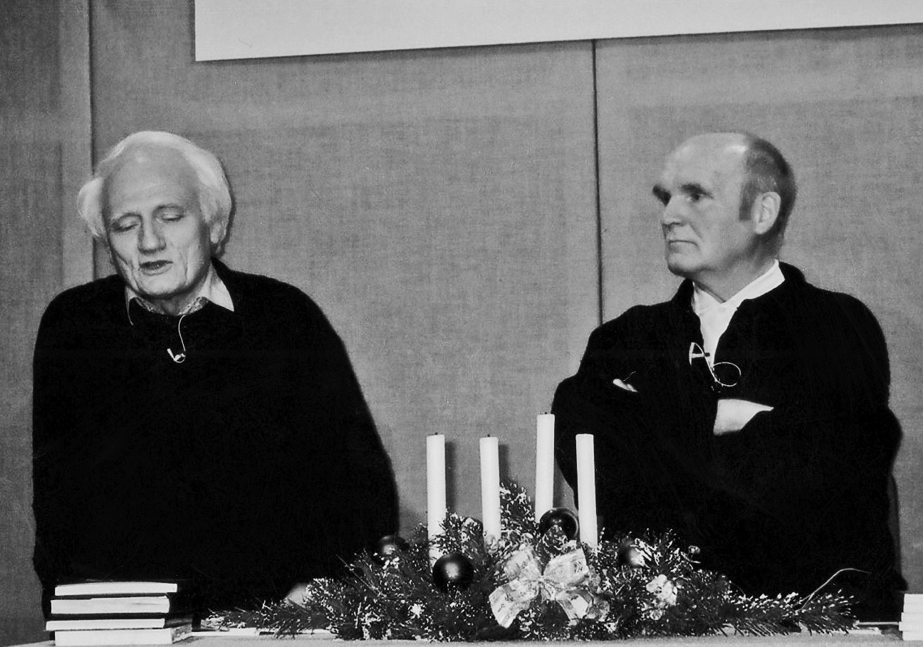 Nyitott mûhely Oláh Jánossal egy adventi könyvbemutatómon lebérci atomkutatóba már fel is vettek műszaki fordítónak, de visszaléptem.