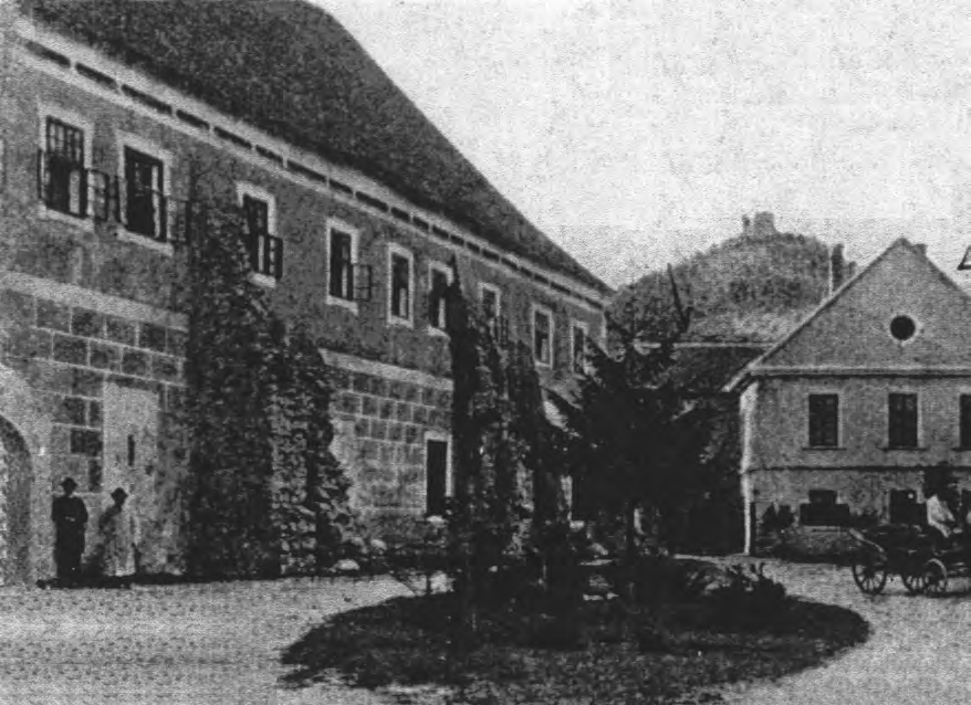 POGLED NA ISTOČNO KRILO SAMOSTANA, VELIČKI GRAD I ŽUPNI DVOR,