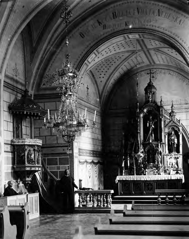 UNUTRAŠNJOST CRKVE NAKON OBNOVE 1900.