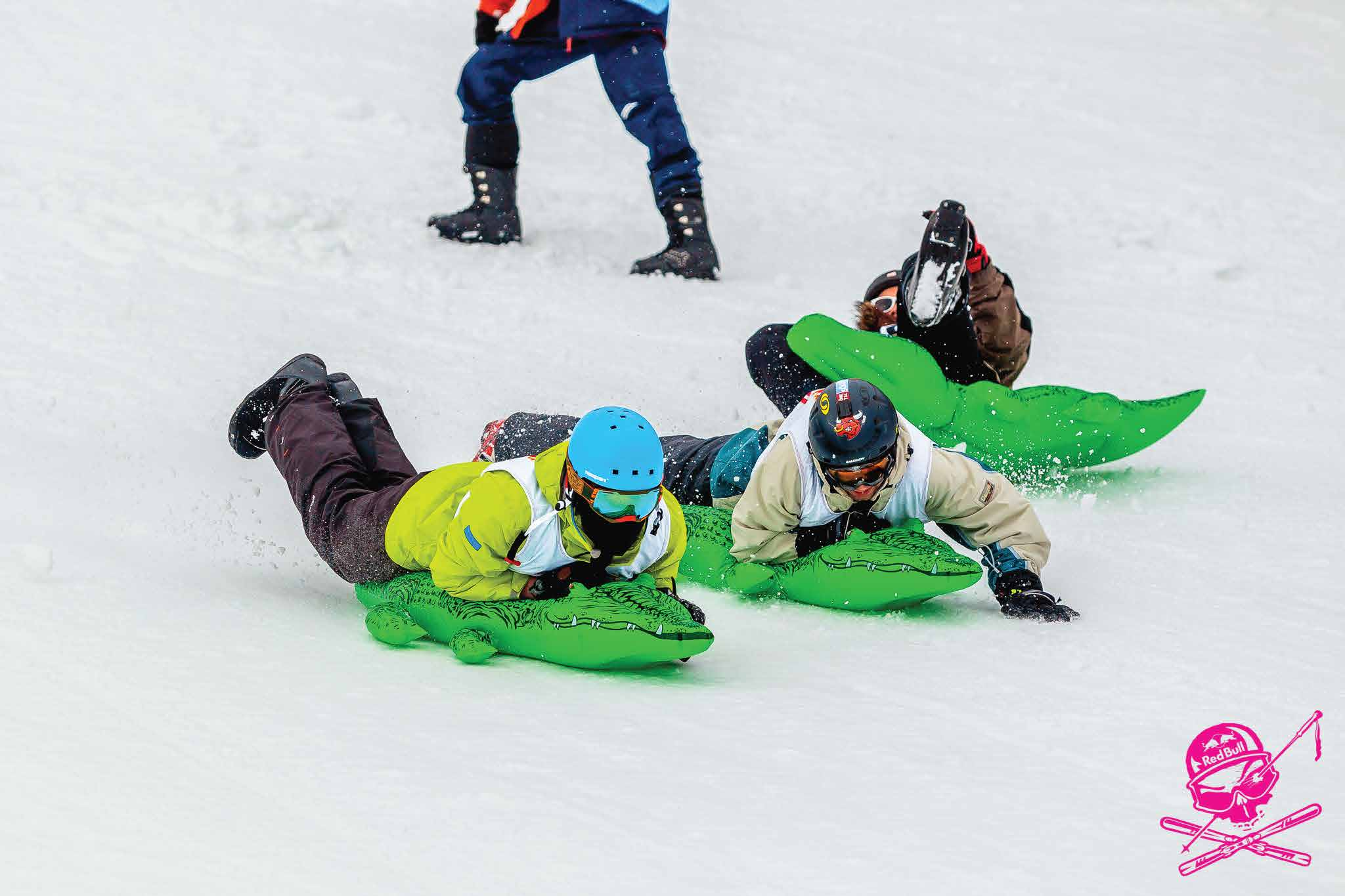 Helyszínek Snowattack Arena Snowattack Apres Ski Bar Snowattack Base Camp Square Ice Ring The Italian Restaurant Curious Pub Winter Lounge Night Club Nappali Aktivitás Parallel Szlalom Sí- és
