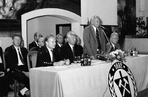 100 éves az OMBKE centenáriumi küldöttközgyûlés. Miskolc-Egyetemváros, 1992. VI. 27. Göncz Árpád köztársasági elnök köszönti a 100 éves egyesületet. Szombatfalvy Rudolf, dr. Tardy Pál, dr.