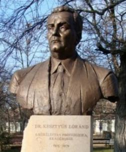 Kesztyűs Lóránd (1915-1979) Akadémikus, a kórélettan professzora. (Debrecen, 2008.