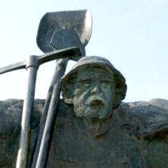 Kubikos emlékmű