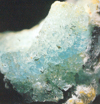 A legfontosabb szulfátok Gipsz - CaSO 4. 2H 2 O; monoklin Kalkantit - CuSO 4. 5H 2 O; triklin Melanterit - FeSO 4.