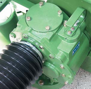 EasyCut 280 CV-Q, 320 CV-Q V-acél verőujjas CV szársértővel szuper takarmányminőség Szabadon kitérő V-acél verőujjak 600 és 900 min -1 fordulatszámra átkapcsolható hajtómű Fokozatok nélkül állítható