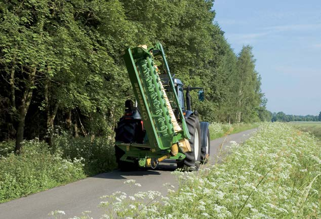 A hárompontos függesztőműre kapcsolt EasyCut CV és CRi tárcsás kaszák a szársértő miatt nagyobb tömegűek. Ezért ezek a kaszák szállítási helyzetben felfelé 110 szögben állnak be a traktor közepéhez.