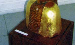 Gheorghe Nour, Meditaţie, lemn, foto Stoica 2007 Exp. personale: 2001, Galaţi, Şcoala Sf. Grigorie Teologul; 2002, Tecuci, Gal. de Artă Gh.