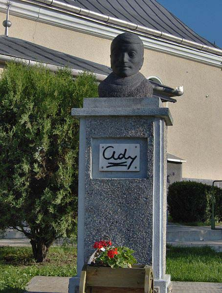 Lehel Lorincz, Ady Endre, granit negru, 1977, Lompirt Exp. personale: 1966, Târgu-Mureş; 2002, Cluj-Napoca, Gal. Szabo Bela Gy ; 2006, Cluj-Napoca, Gal. Contemporană, exp.