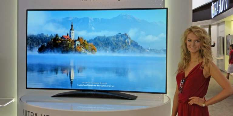 Piaci termékek Sony has started to sell the XEL-1, the world's first OLED TV.