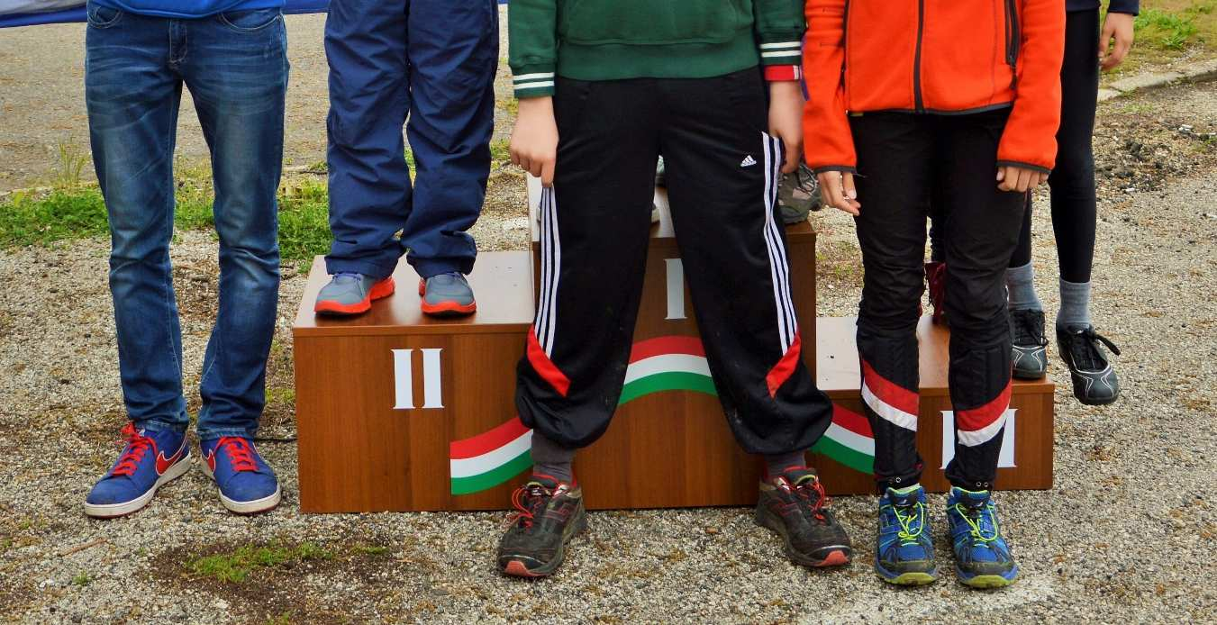 Megyei Diákolimpia F II.kcs. Angyal Dániel 1. Niedermayer Benedek 2. Bálint Ádám 3. Vincze Barnabás 4. Török Bence 5. F III.kcs. Bálint Benedek 1. Schafer Benedek 2.