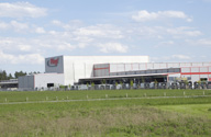 A FLIEGL VÁLLALATCSOPORT SZILÁRD EGYÜTTMŰKÖDÉS 6 8 Gyártóüzemek Fliegl Agro-Center Ost GmbH Oberpöllnitzer Straße 8 D-07819 Triptis Tel.