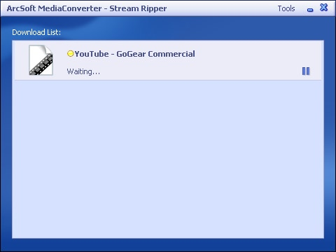 3.6.1 Videók letöltése és hozzáadása a MediaConverter alkalmazásban 3.6.1.1 Videók letöltése a Stream Ripper* alkalmazással 1 2 Nyissa meg Internet Explorer böngészőjében a weboldalt, ahonnan le kívánja tölteni a videót.
