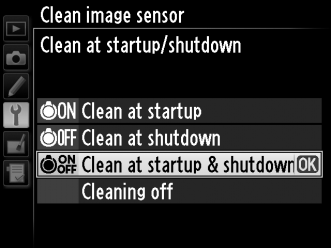 1 Válassza a Clean at startup/ shutdown (Tisztítás bekapcsoláskor/ kikapcsoláskor) elemet. Jelenítse meg a Clean image sensor (Képérzékelő tisztítása) menüt az előző oldalon a 2.