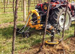 Gyümölcsösbe ajánljuk Fordított légáram! Előnyei: A traktor irányába kevesebb vegyszer megy. Nem szedi össze a légáram által levert leveleket, virágszirmot a ventilátor.