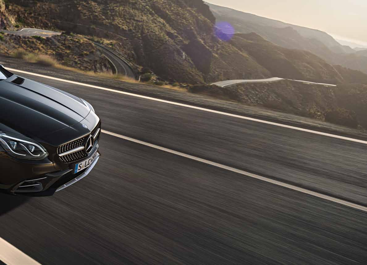 59 Hódítsa meg az utakat! A Mercedes-AMG SLC 43 a legtisztább vezetési élményt ígéri.