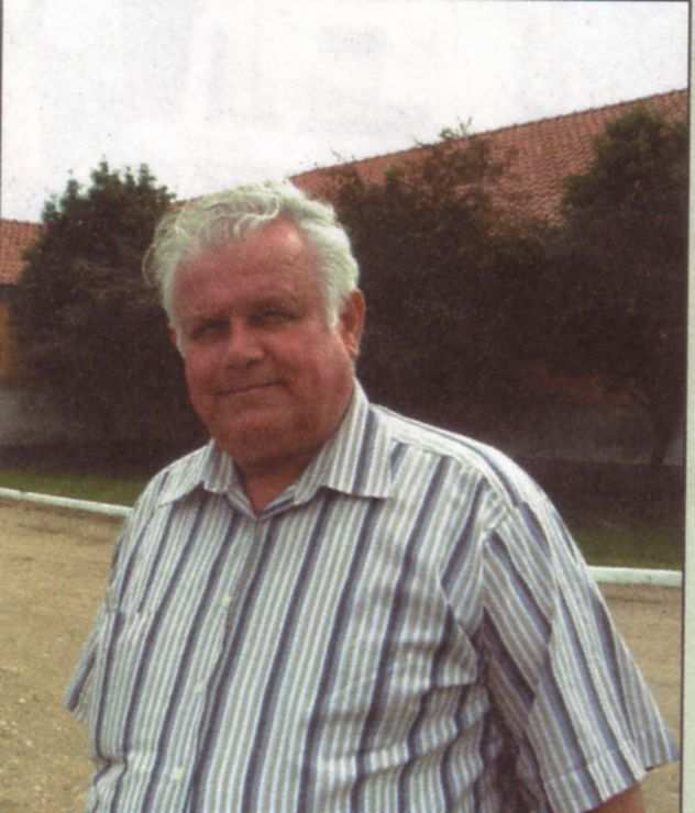Hornyák Gyula: Abod, ahol a királynak kútja van. 3 3 4 Az igazgató, Zsemkó János. Abodon született, 1945. május 13-án, gazdacsaládban.
