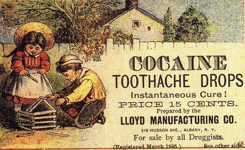 Kokain Történet: Koka-cserje, Dél-Amerika évezredek óta Helyi érzéstelenítő 1880 óta (fül-orrgégészeti használat napjainkban is) 1880-1914: számos betegség gyógyítására: köhögés, depresszió, heroin