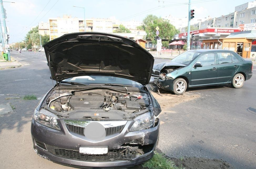 Jelzőlámpás program Évente 200