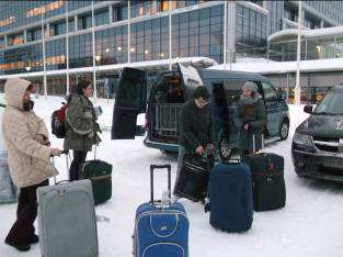 0. hét Utazásunk 2012. január 25-én vette kezdetét. A szerencsés megérkezésünket követő napok a kollégiumban való berendezkedéssel, az iskola megismerésével és a helyi boltok feltérképezésével teltek.