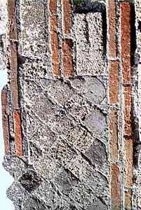 Composite wall structures the Roman Empire Kompozit falszerkezetek a Római Birodalom Veneer burkoló tégla Concrete fill beton kitöltés Brick tégla Opus Incertum Opus Reticulatum Opus Testaceum
