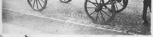 2. kép - Gróf Bethlen István a díszdoktori avatásra érkezik az egyetemre, 1927. január 20-án.