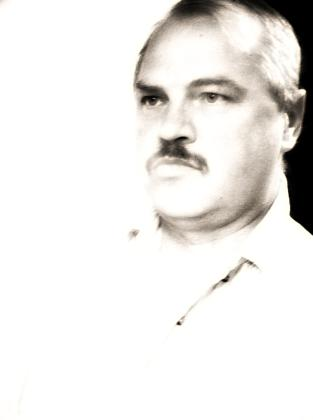 Vetráb József Kadocsa (Budapest, Kelenföld 1955. 12. 30. - ) Kutató, publicista, versíró Gyermekkorában sokat olvasott.