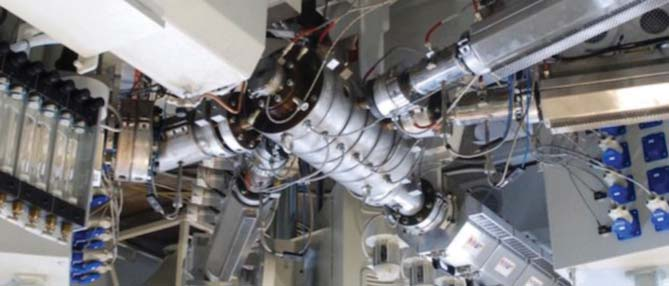 Az extrudáláskor KM-RK 23-250 csőgyártó fejet használtak, amely az új tervezésű, nagy átmérőjű és nagy kihozatalú extruder fej generációhoz tartozik.