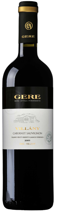 Classical style pinot noir with the richness of the grape type, the wine is colourfull and lively. You can taste the warm Szekszárd terroir with, red berries and spicey notes.