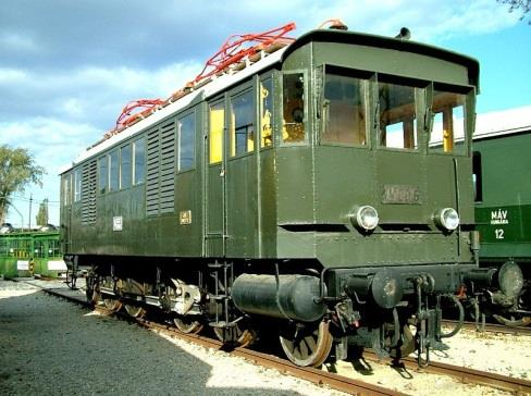Stephenson Rocket nevű mozdony 1827-28 Kísérletek a pest-kőbányai lebegő vasúttal 1836 Első magyar