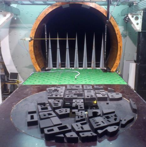 VALÓS GEOMETRIÁJÚ VÁROSI TÉR 18 Szélcsatorna kísérlet