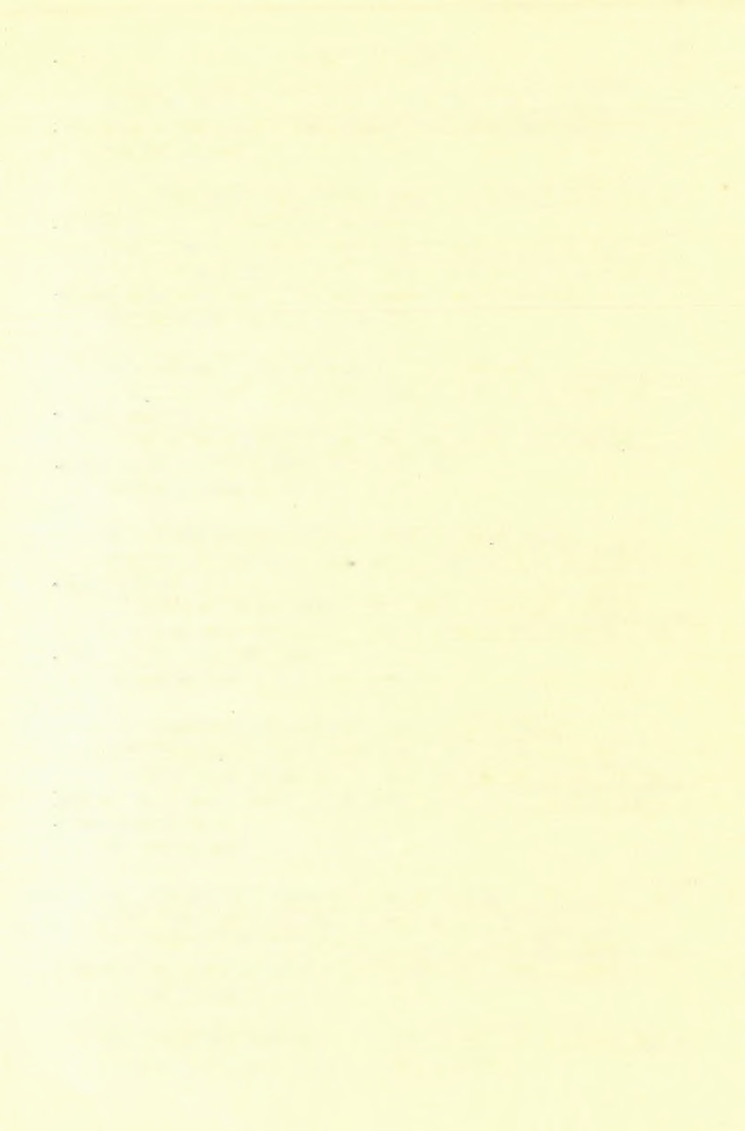 (1 5 ) MAGYARORSZÁGI AGYAGOK. 19 5 c kemenczében szürkés-fehér, b kemenezében sárgás-fehér színű lesz, míg a kemenczében fehér színű, kőanyagszerű, apró hólyagokkal. Tűzállósági fokozata = 2. L. sz. 527.