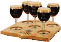 Order 4 small Leffe beers at a time and you get a large one free! Bestellen Sie auf einmal 4 Gläser Leffe und Sie bekommen gratis ein grosses Bier!