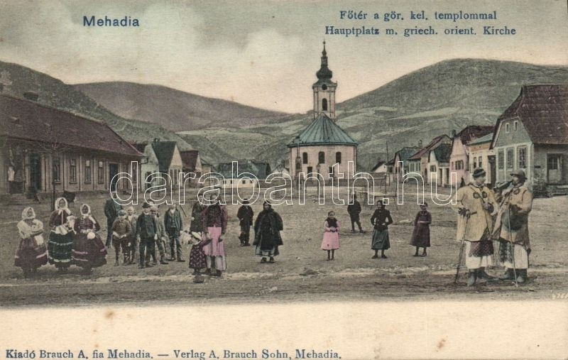 Somfának 1910-ben 3181 lakosa volt, javarészt románok, 40 magyar és 9 német lakossal kiegészülve. 2002-ben 2178 lakosból 31 cigány, 3 ukrán és 1 magyar.