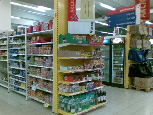 észak-komáromi Hypernovában Szlovák